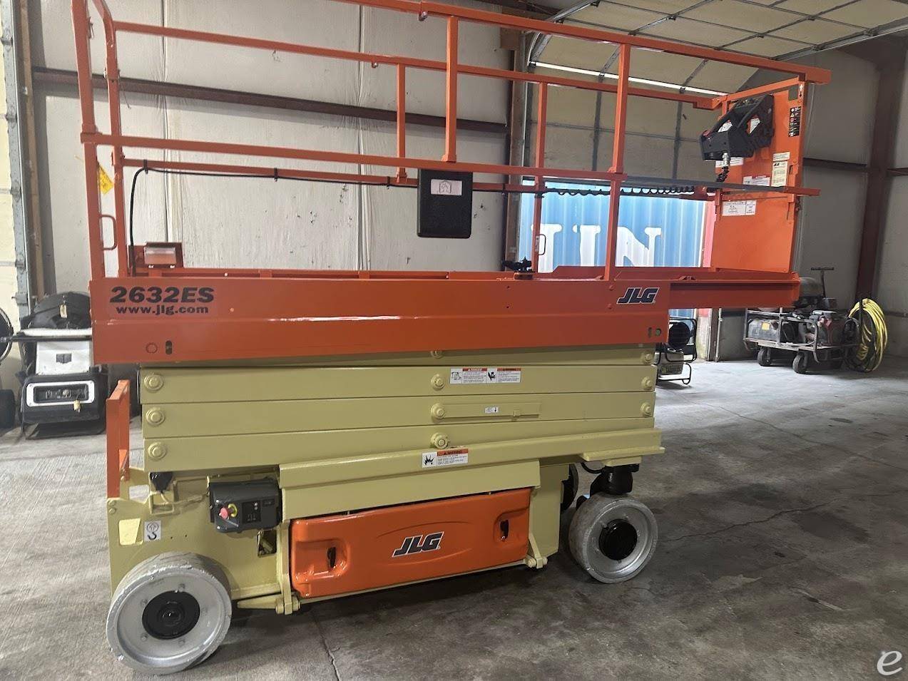 2015 JLG 2632ES