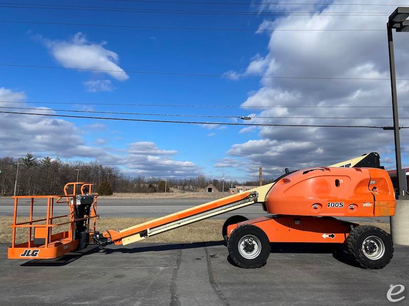 2014 JLG 400S