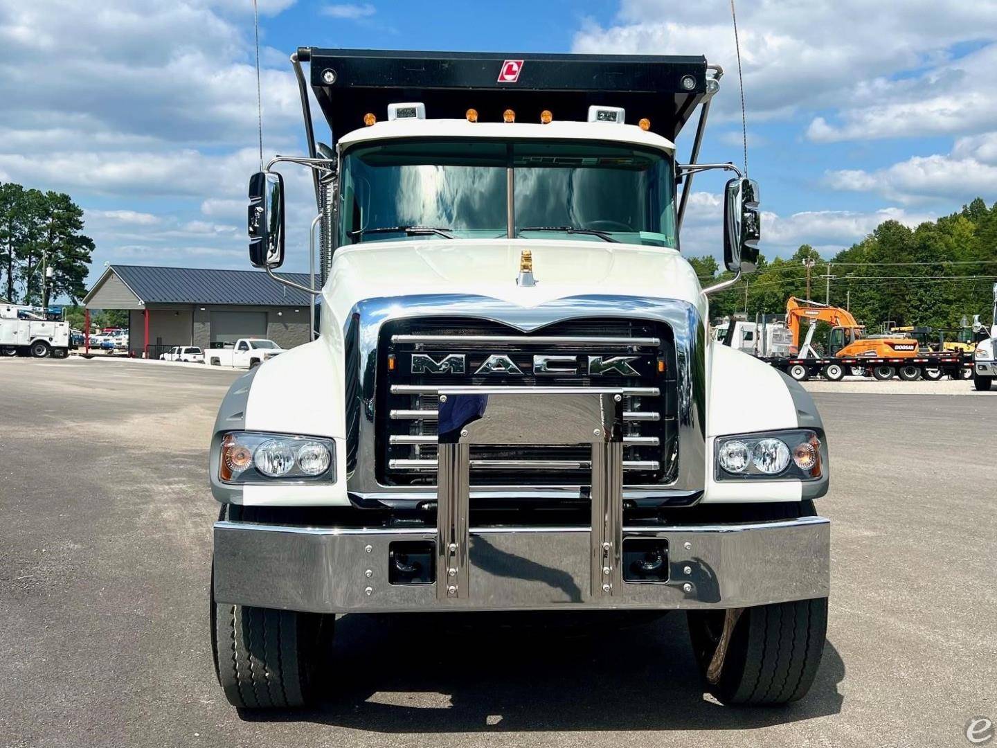 2024 Mack GRANITE 64FR