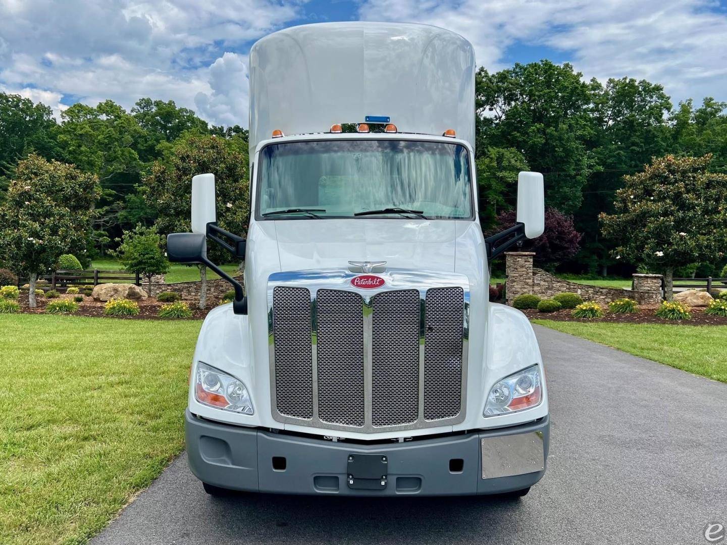 2022 Peterbilt 579