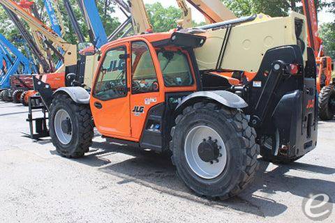 2020 JLG 1055