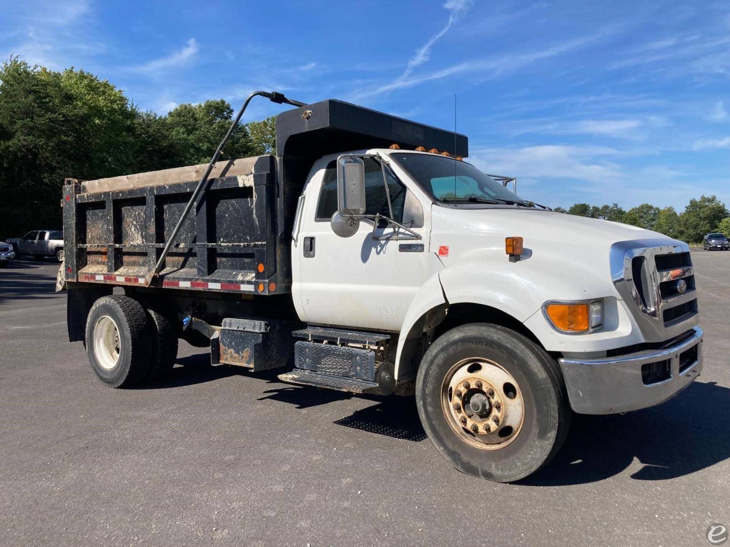 2012 Ford F750 XLT SD