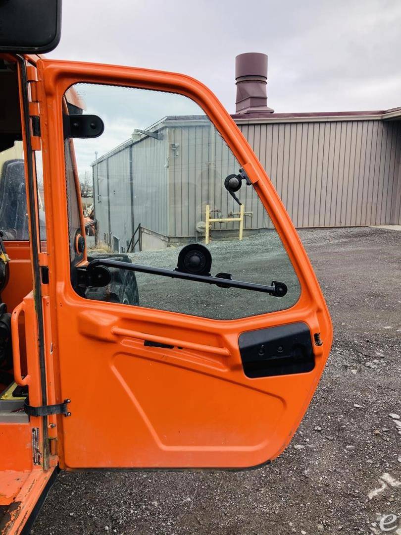 2015 JLG 1255