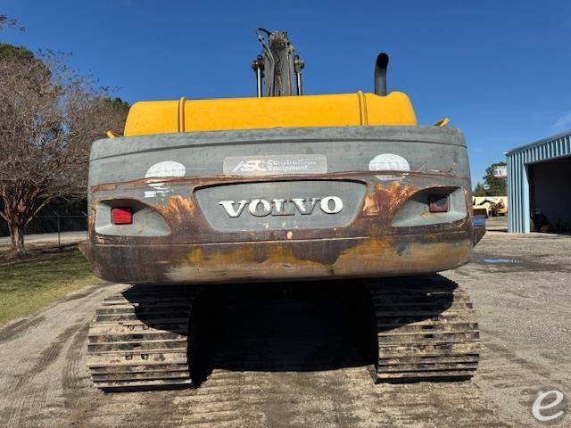 2006 Volvo EC330B