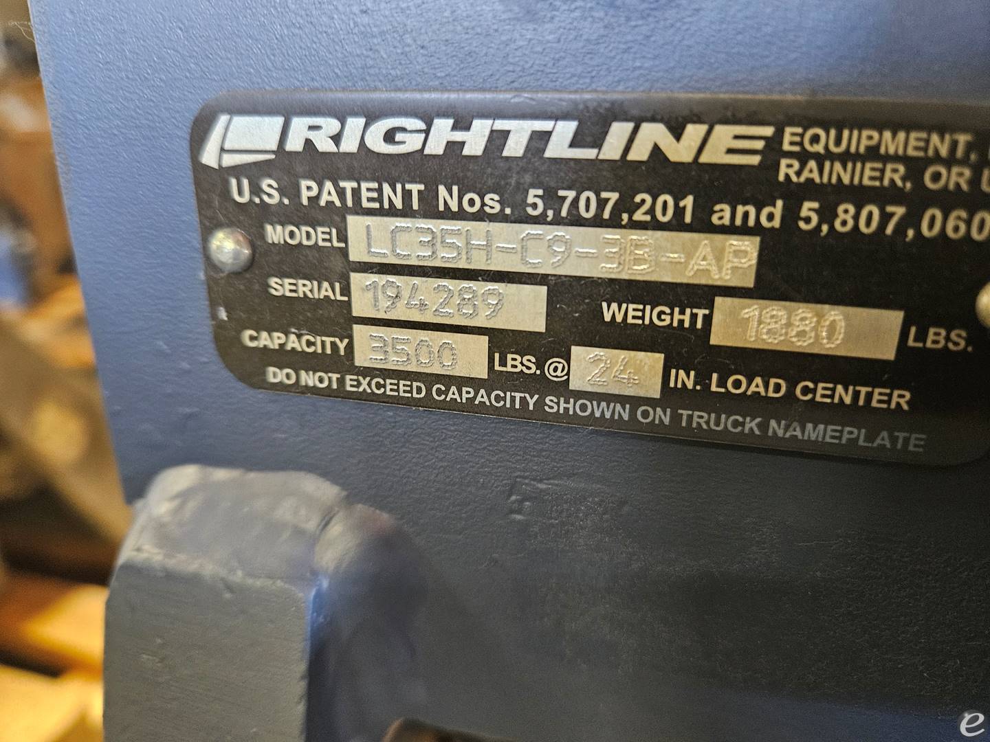 2019 Rightline LC35H-C9-3B-AP