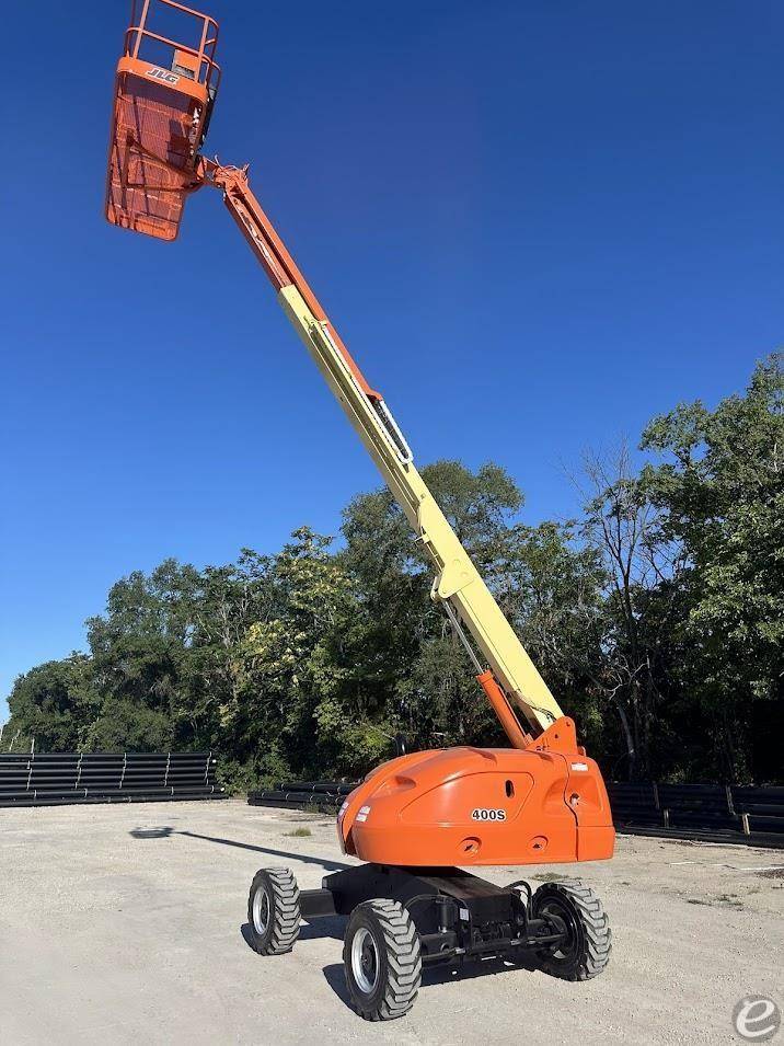 2014 JLG 400S