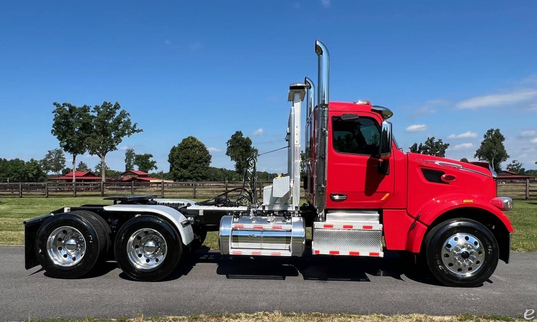 2020 Peterbilt 567