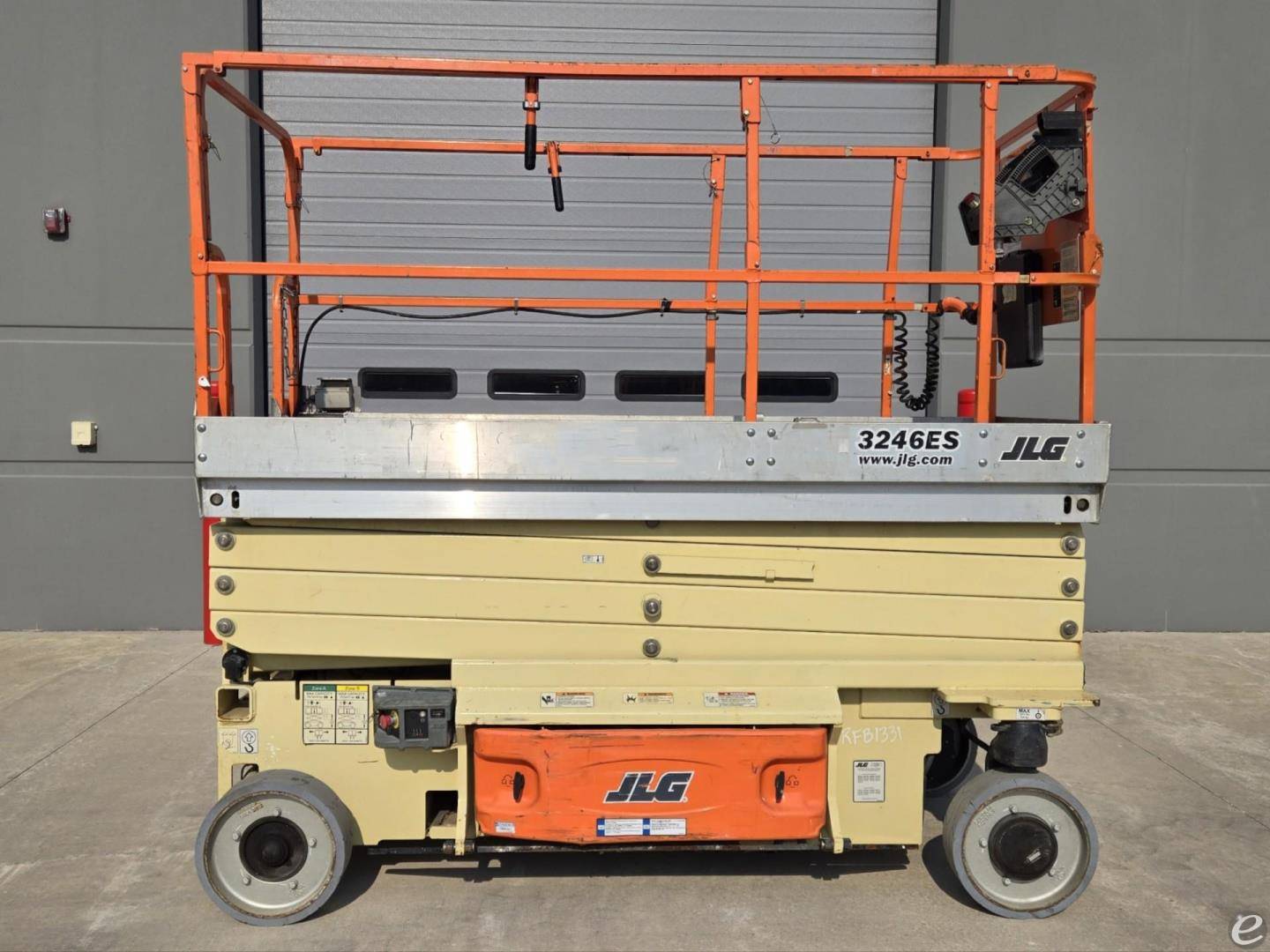 2015 JLG 3246ES