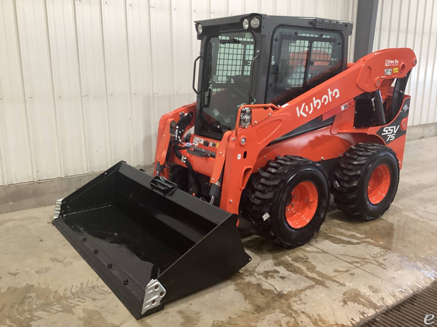 2024 Kubota SSV75HFRC