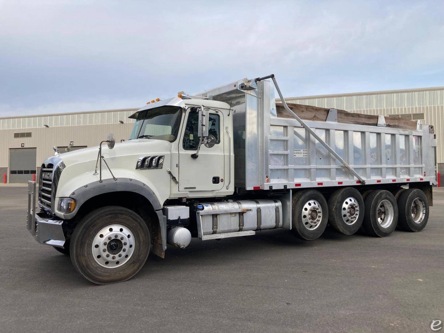 2019 Mack GRANITE 64FR