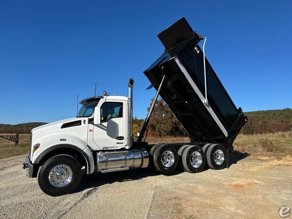 2023 Kenworth T880S