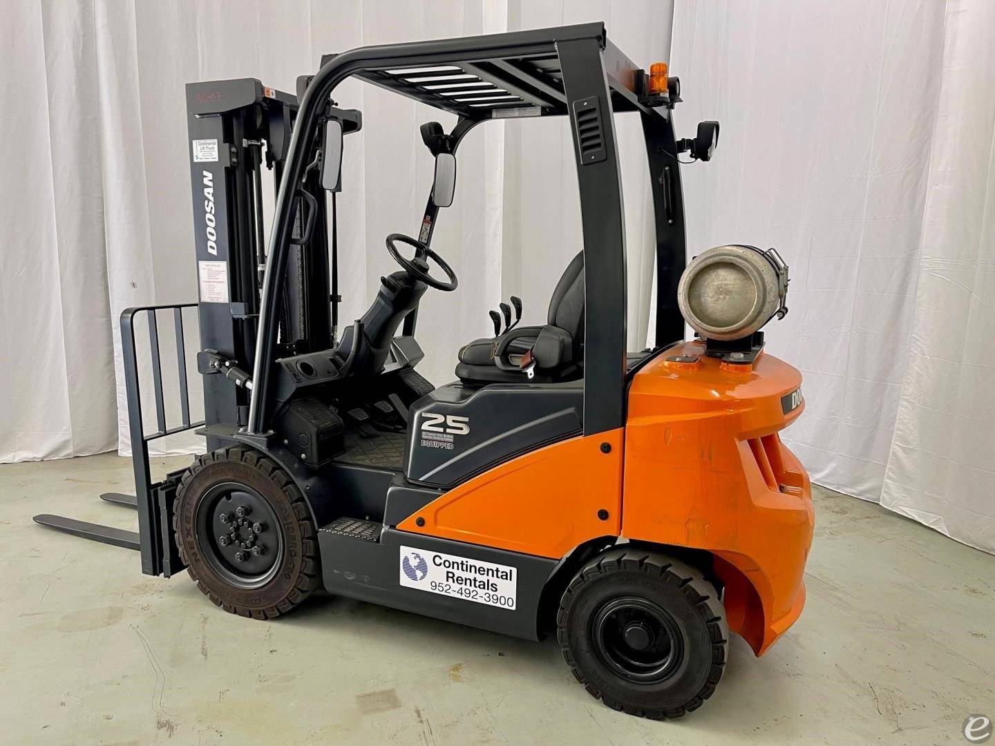 2022 Doosan G25E-7