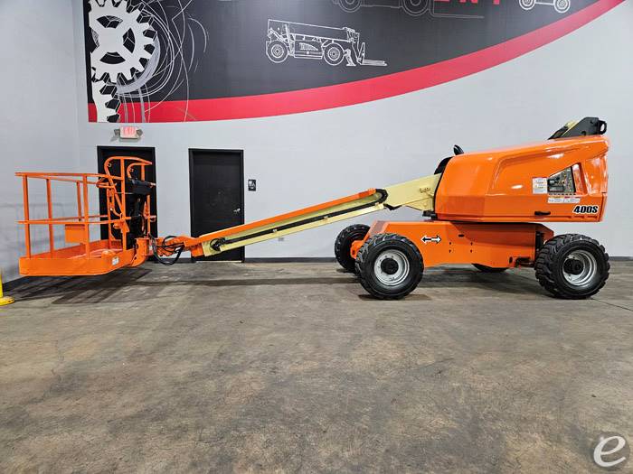 2016 JLG 400S