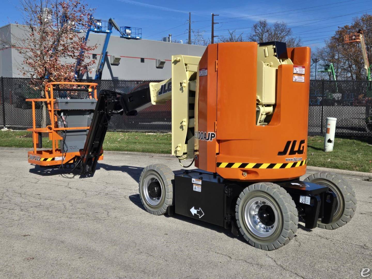 2016 JLG E300AJP