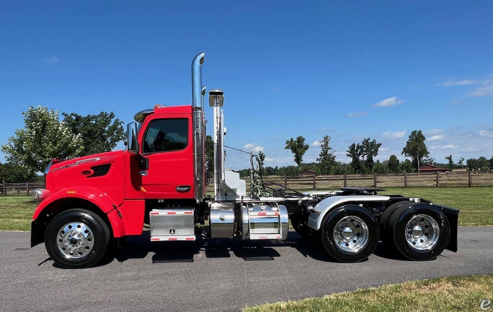 2020 Peterbilt 567