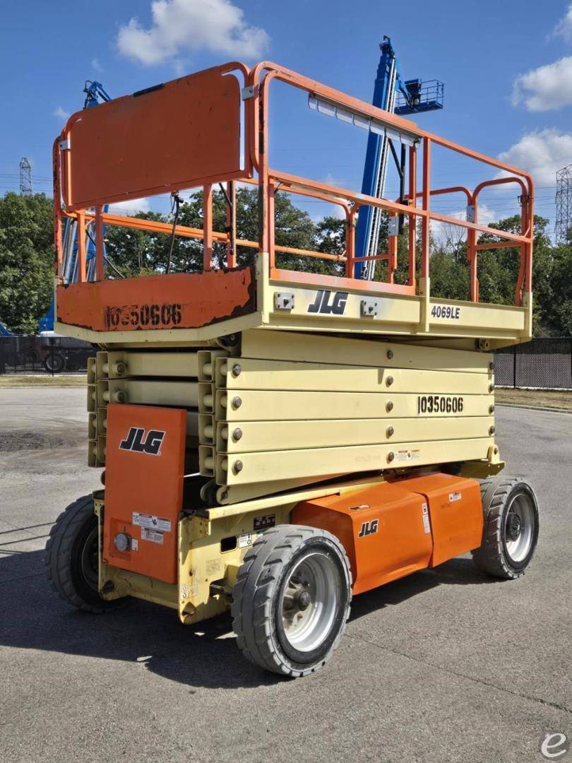 2015 JLG 4069LE