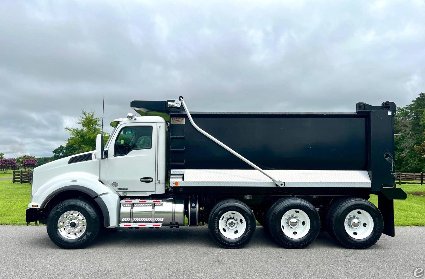 2019 Kenworth T880