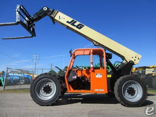 2015 JLG G6-42A