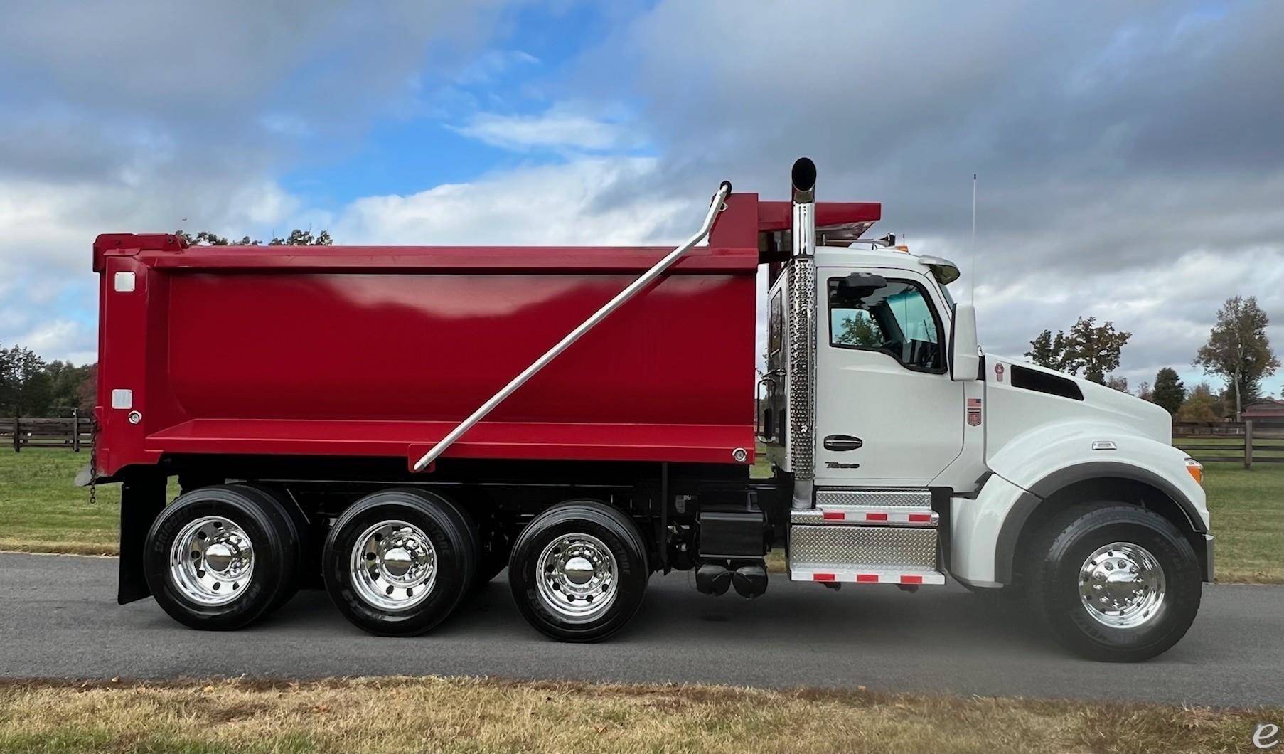 2024 Kenworth T880S