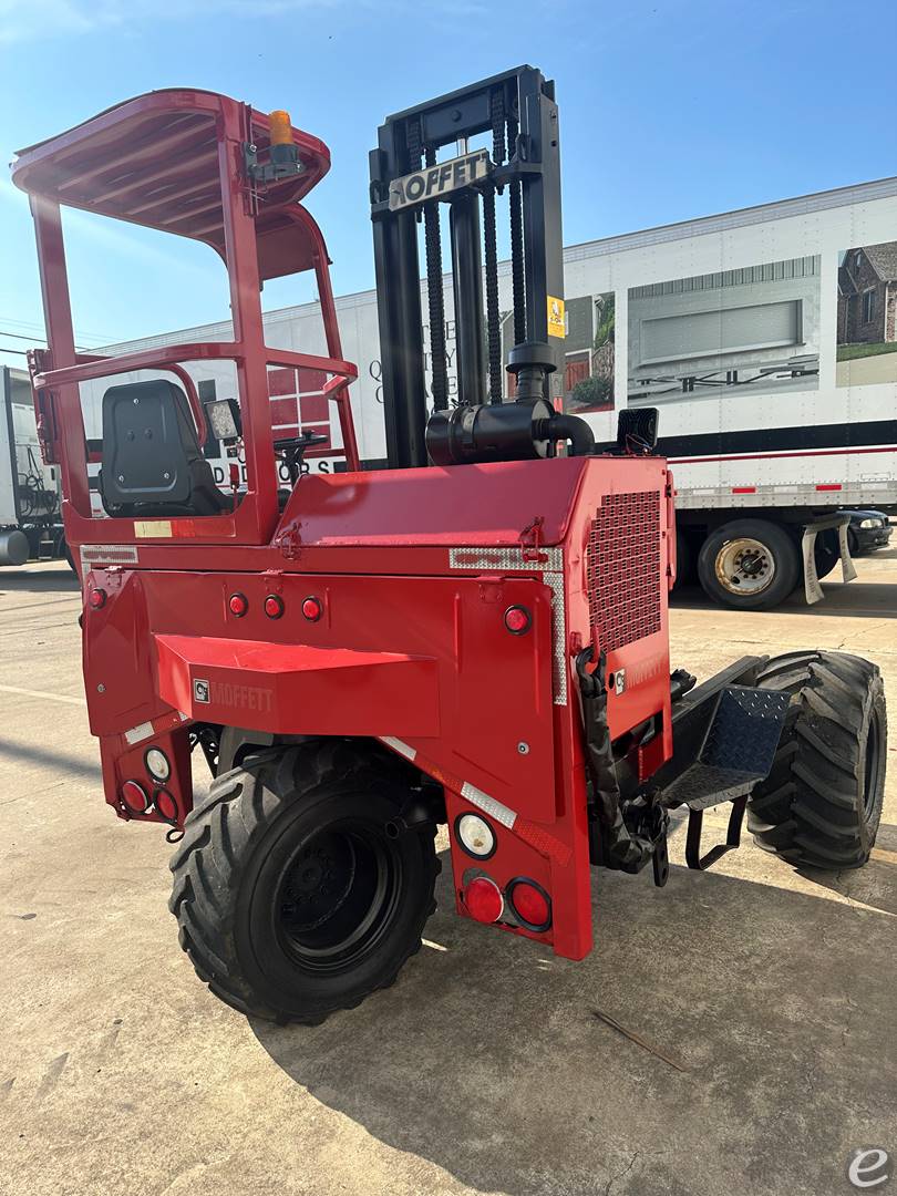 2002 Moffett M5500