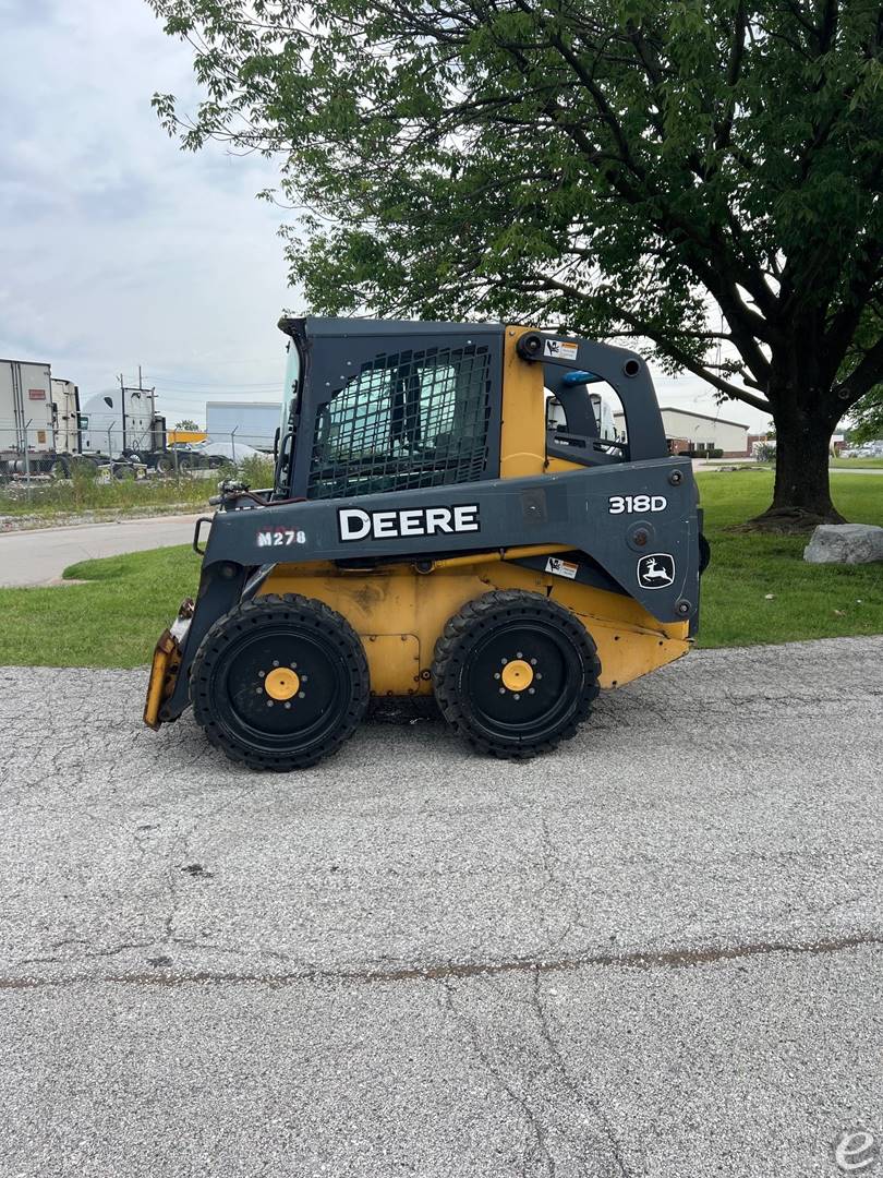 2015 John Deere JD318D