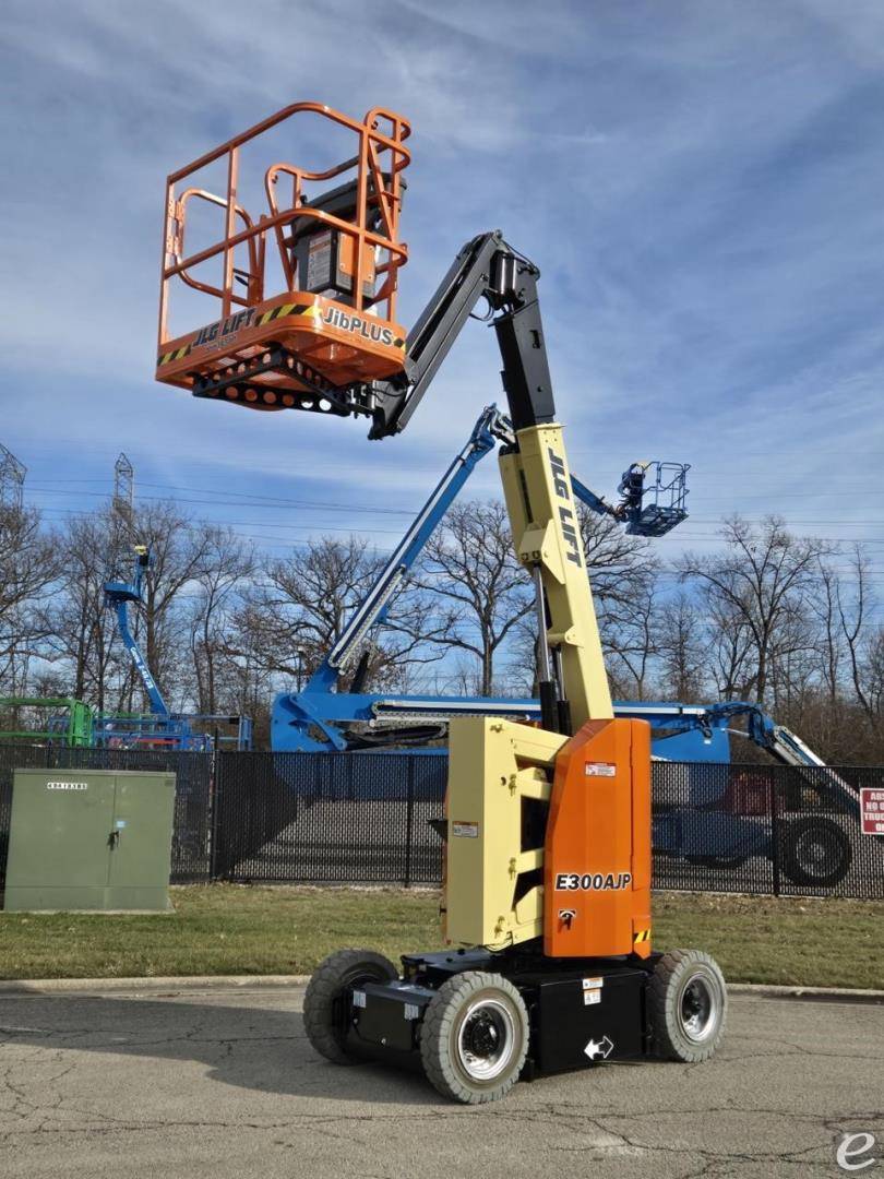 2015 JLG E300AJP