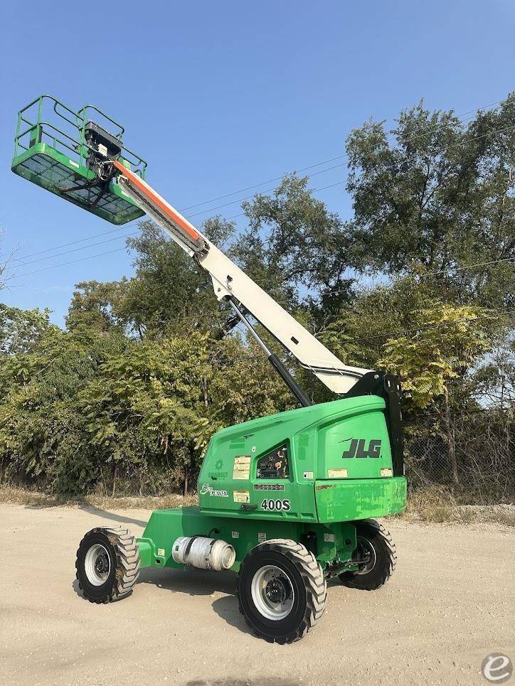 2016 JLG 400S