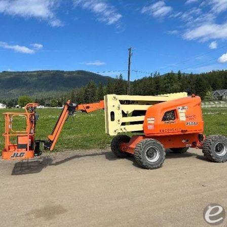 2017 JLG 450AJ