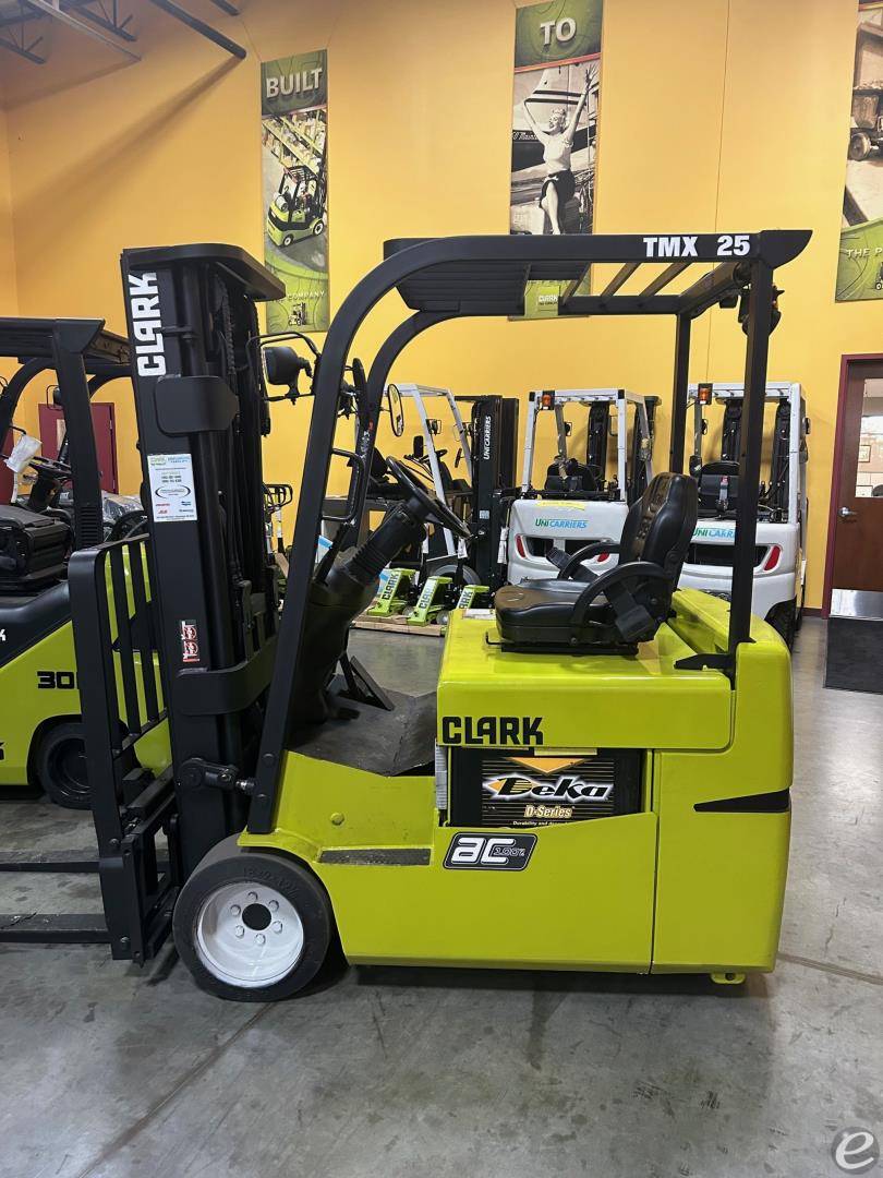 2021 Clark TMX25 - $30,950.00