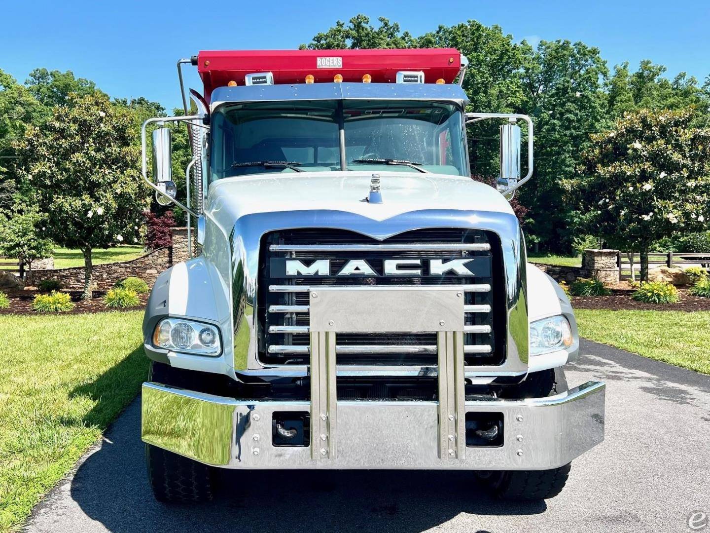 2022 Mack GRANITE 64BR