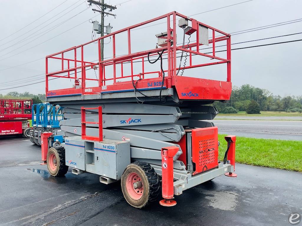 2010 Skyjack SJ9250