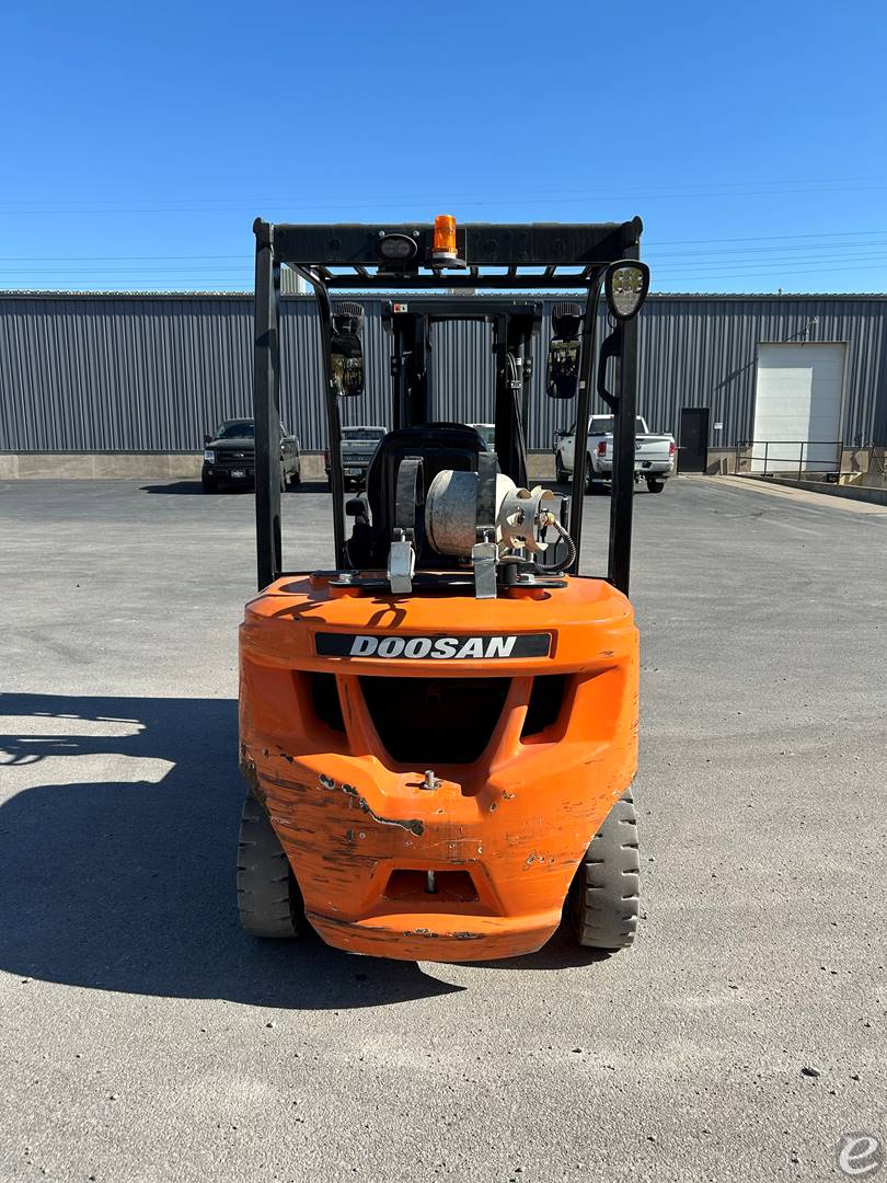 2022 Doosan G25E-7