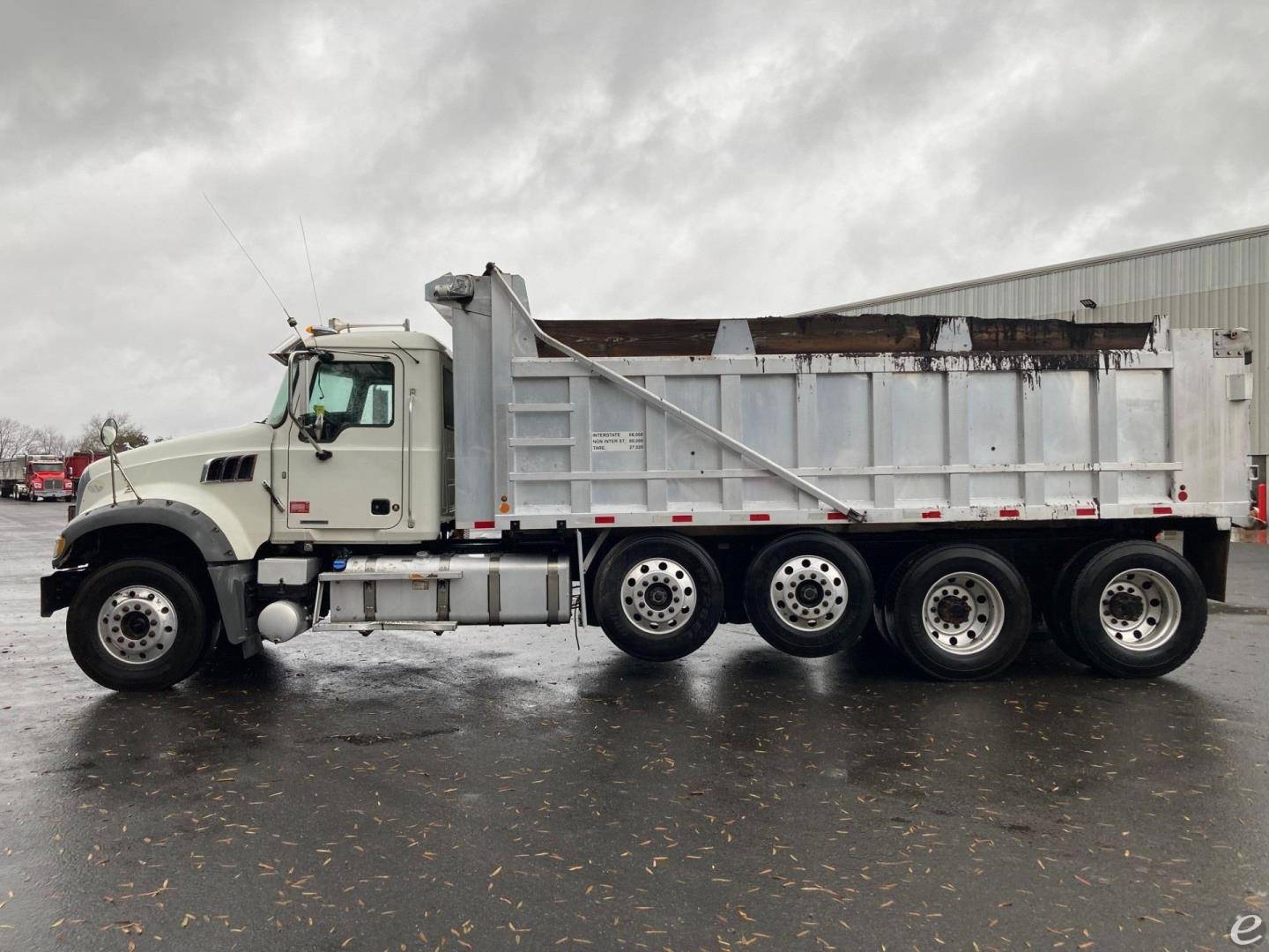 2019 Mack GRANITE 64FR