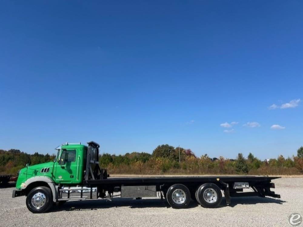 2014 Mack GRANITE GU533