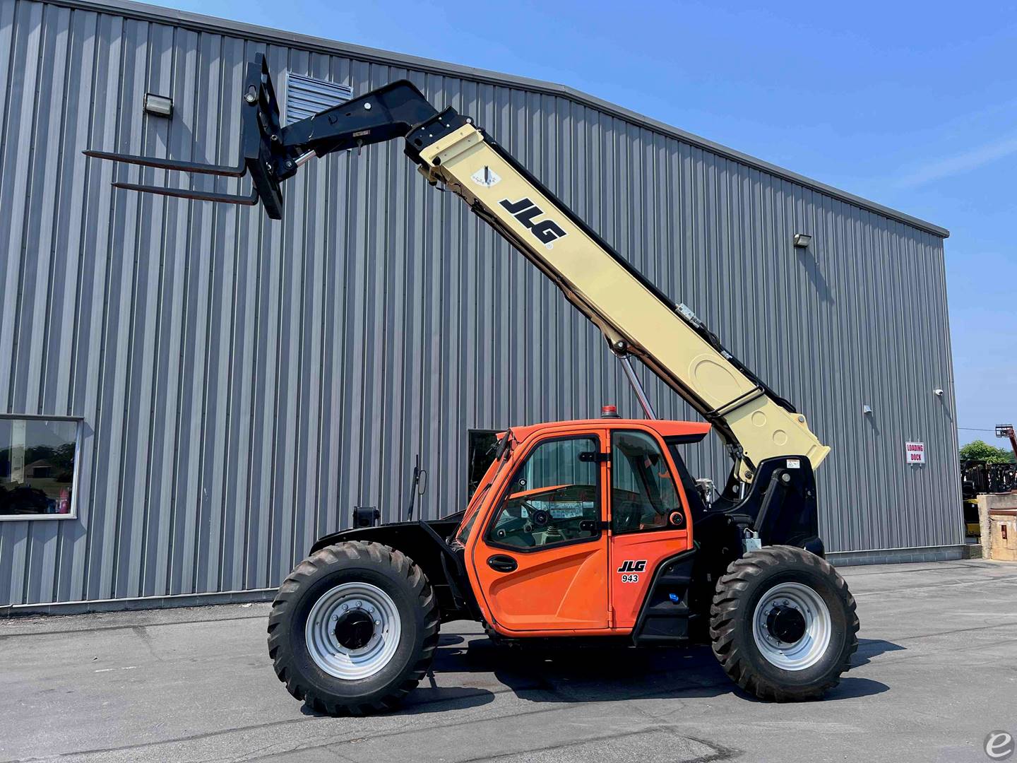 2020 JLG 943