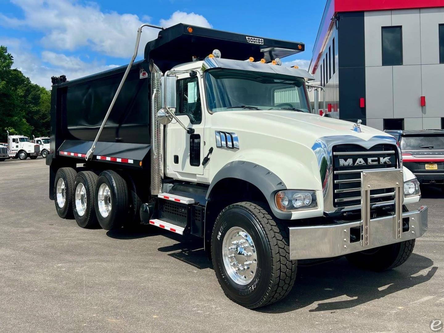 2023 Mack GRANITE 64FR