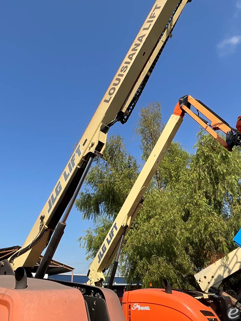 2019 JLG 400S