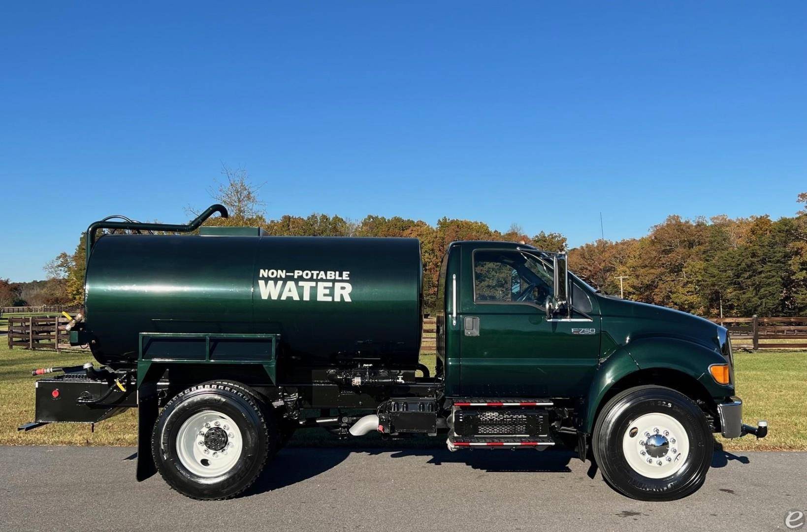 2011 Ford F750 XL