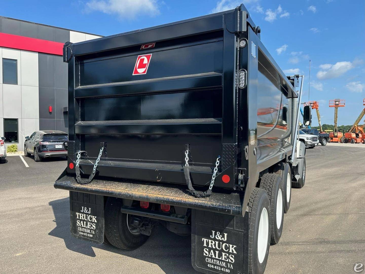 2024 Mack GRANITE 64FR