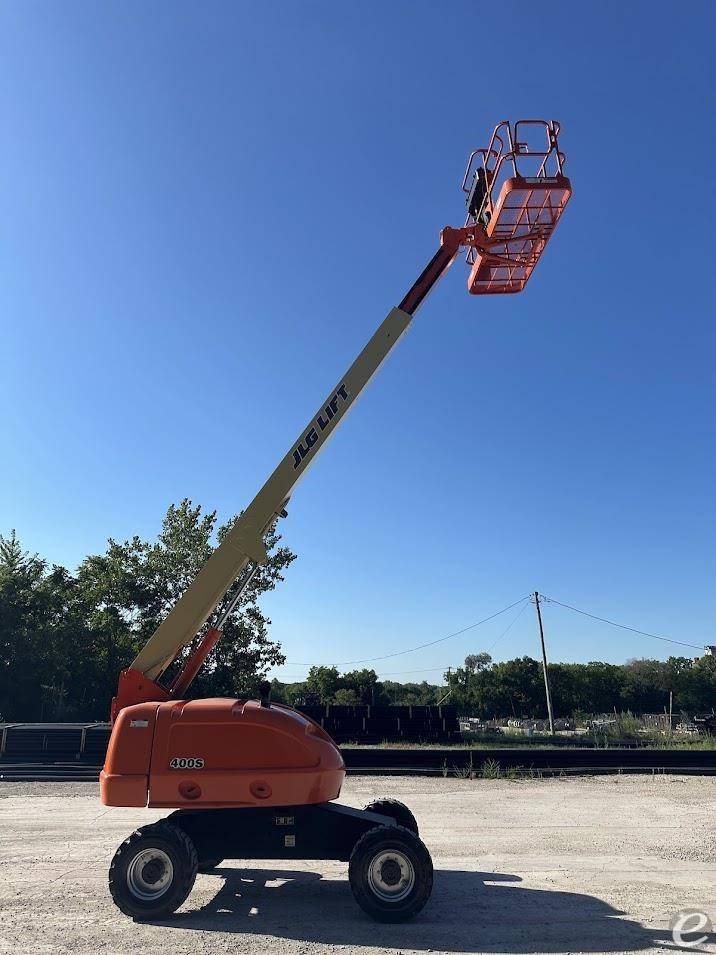 2014 JLG 400S