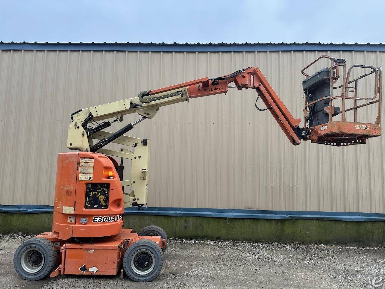 2010 JLG E300AJP Articulated Boom B...