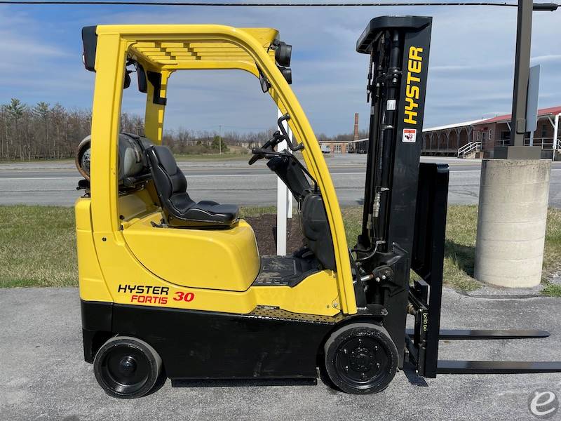 2017 Hyster S30FT