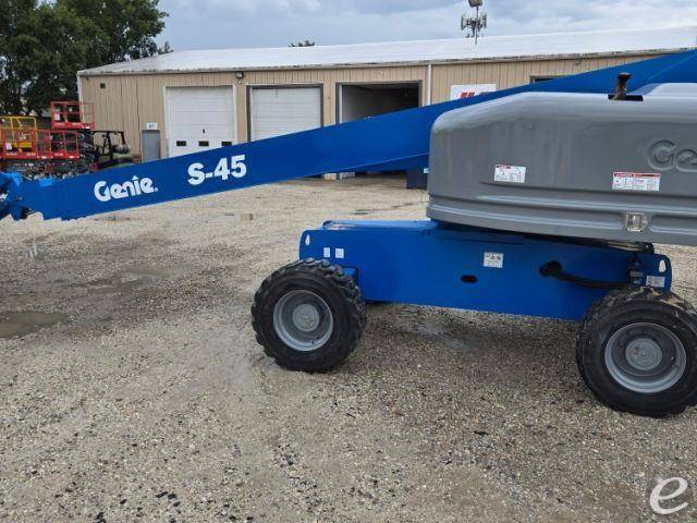 2015 Genie S45