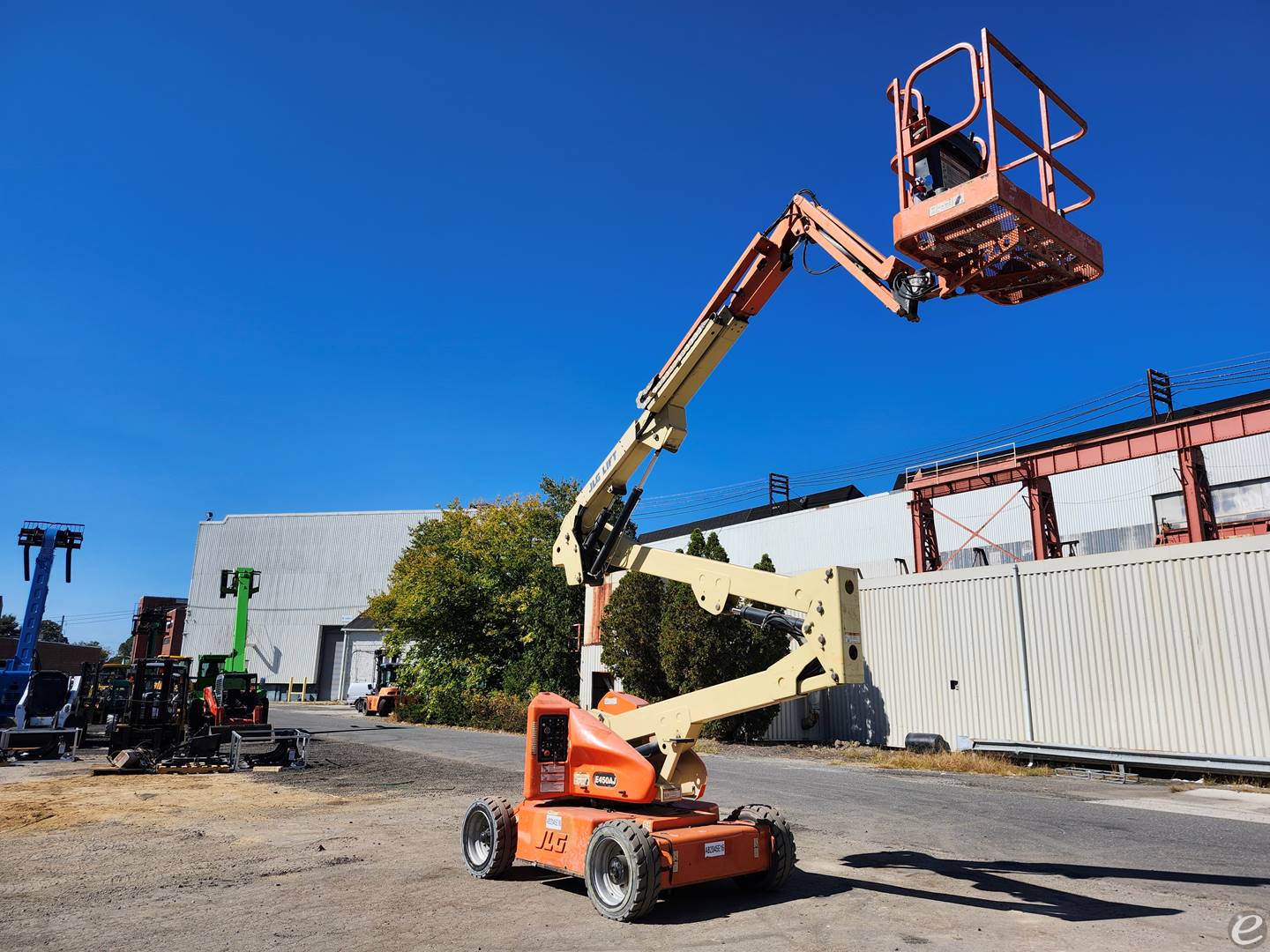 2011 JLG E450AJ