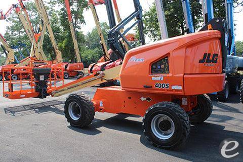 2017 JLG 400S