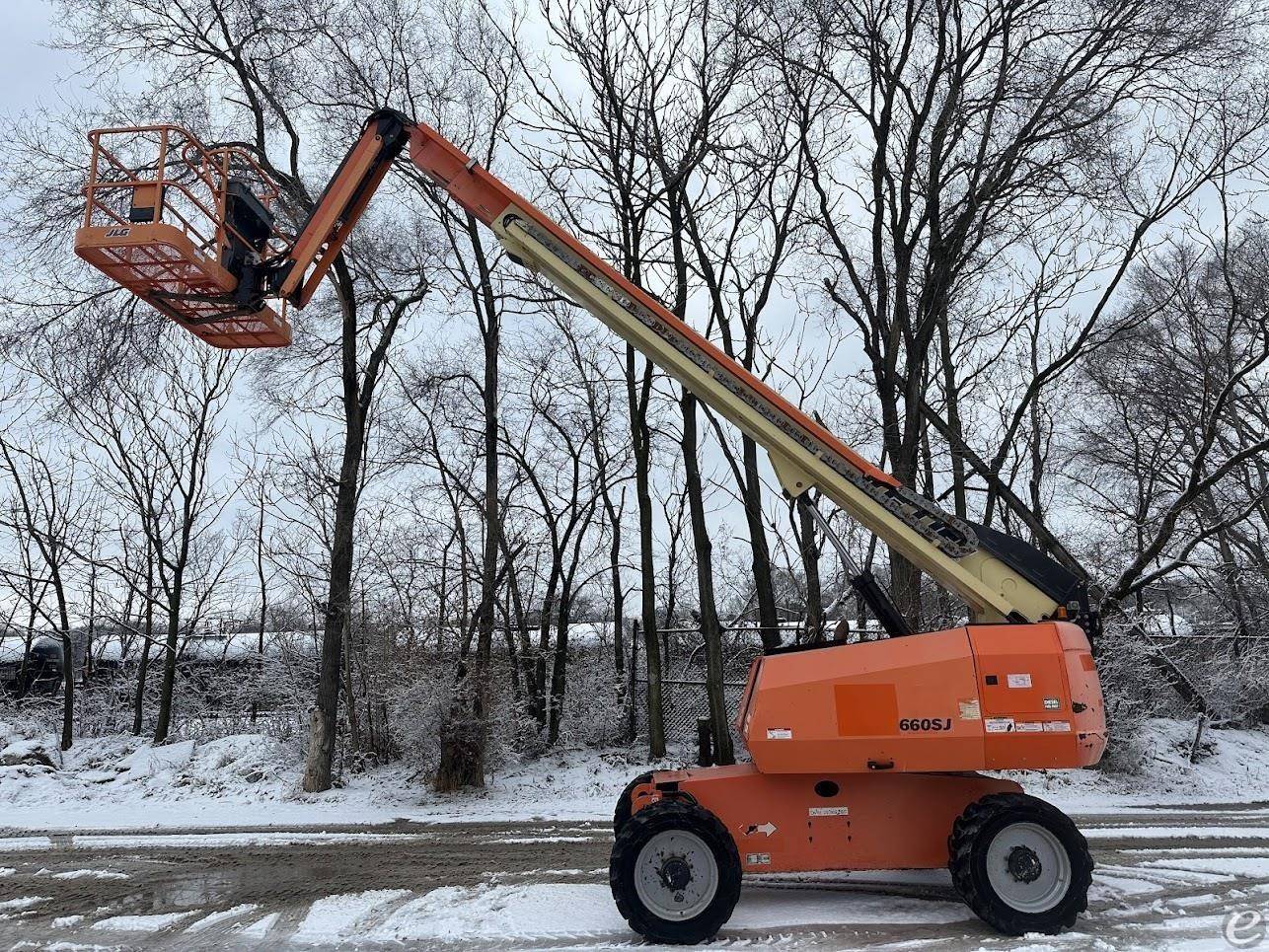 2017 JLG 660SJ