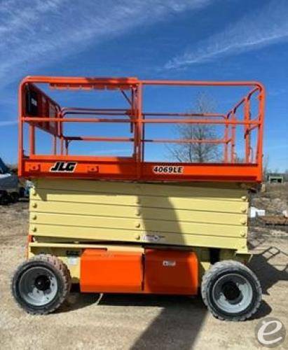 2015 JLG 4069LE