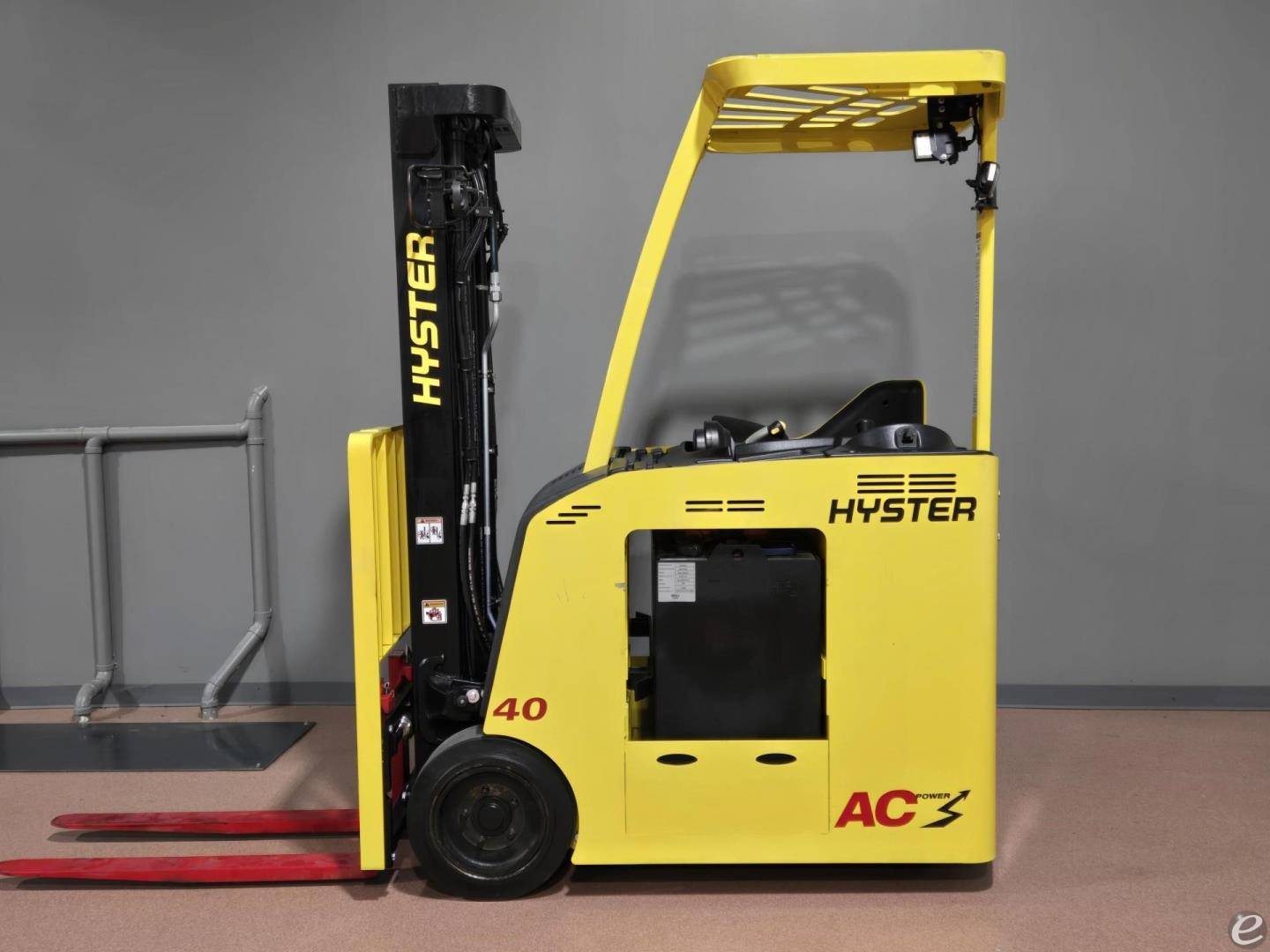 2023 Hyster E40HSD3 Electric Stand ...