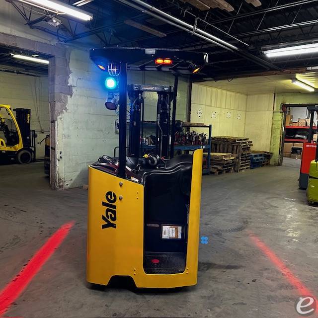 2019 Yale ESC040AD