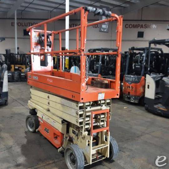 2019 JLG 2632ES